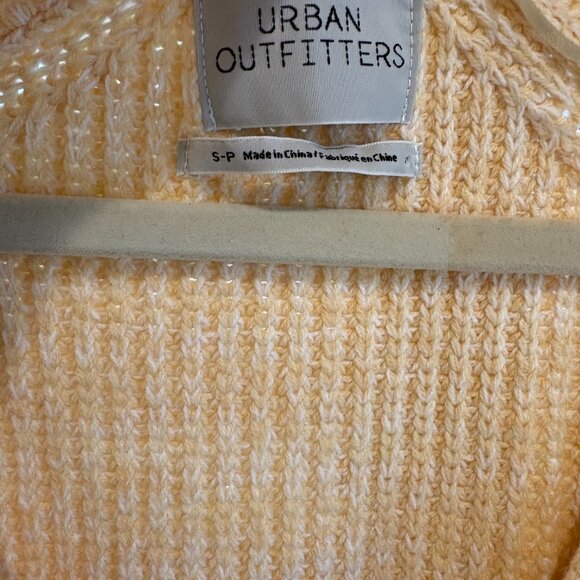 Oversized yellow knit sweater - Picture 2 of 5